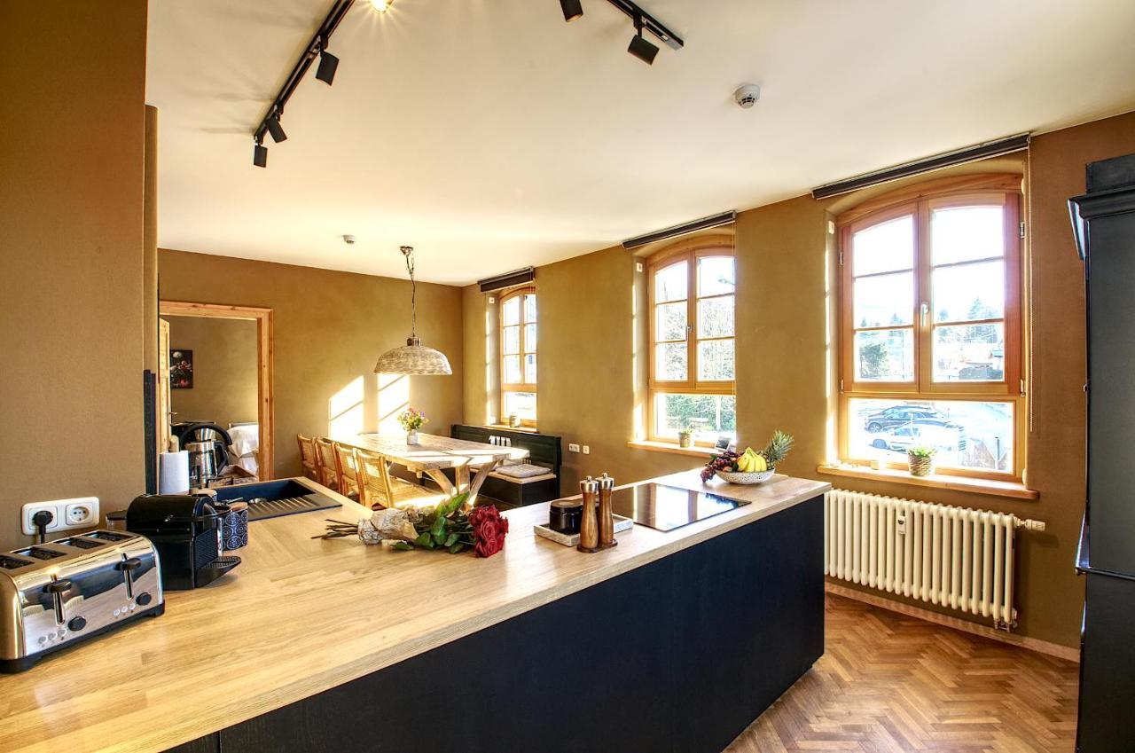 Erzgebirge Suite Altes Rathaus Cranzahl Exterior photo